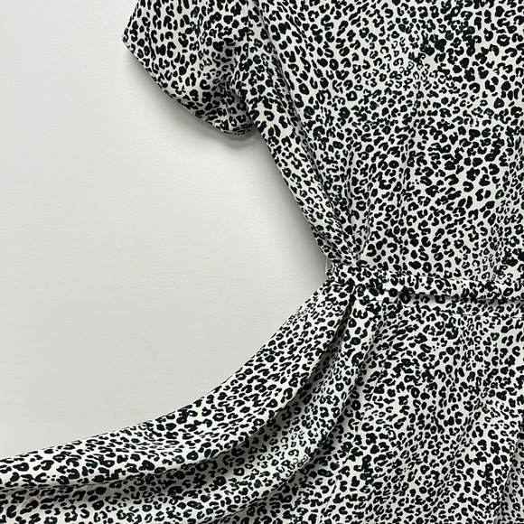 Nanette Lepore animal print size 8 
Short Sleeve - Picture 10 of 16